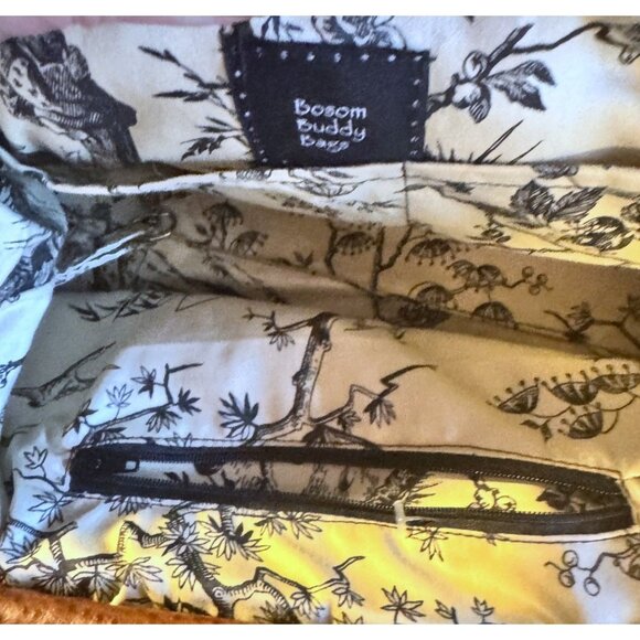 Vintage Bosom Buddy Bags Shoulder Bag With Faux Fur & Leather Accents Bee Emblem - Picture 8 of 9